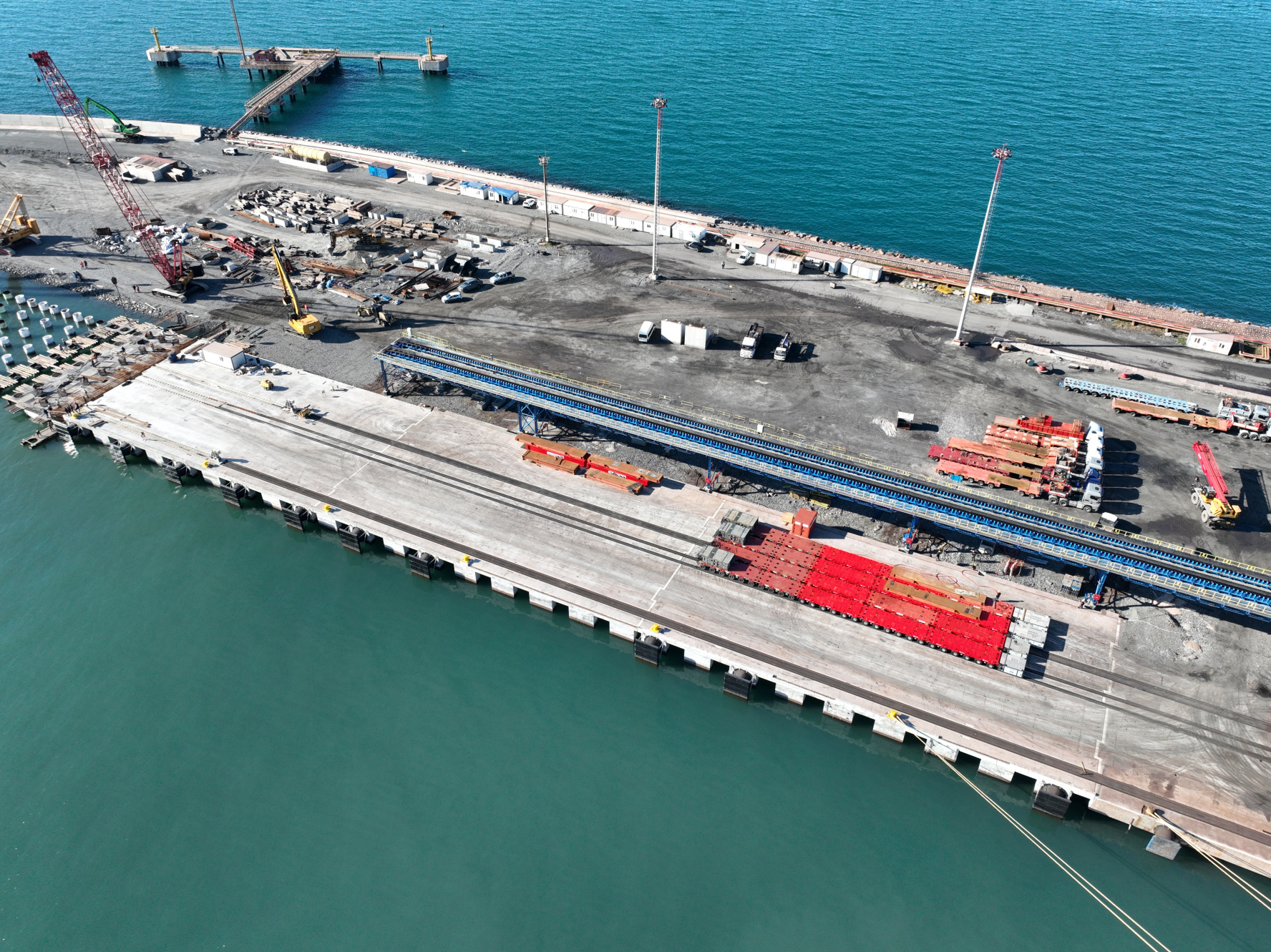 “Geleceği inşa ediyoruz” mitlerinin çok dışında... Herkes inşa eder. Ama yalnızca mükemmelliğe demirleyenler iz bırakır. #AnchoredinExcellence